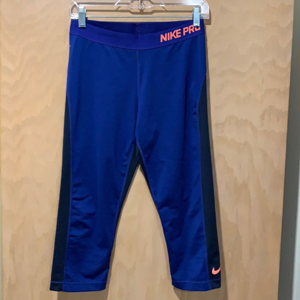 Nike pro capris
